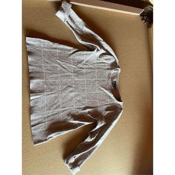 Sweaters x2 - Picture 6 of 7